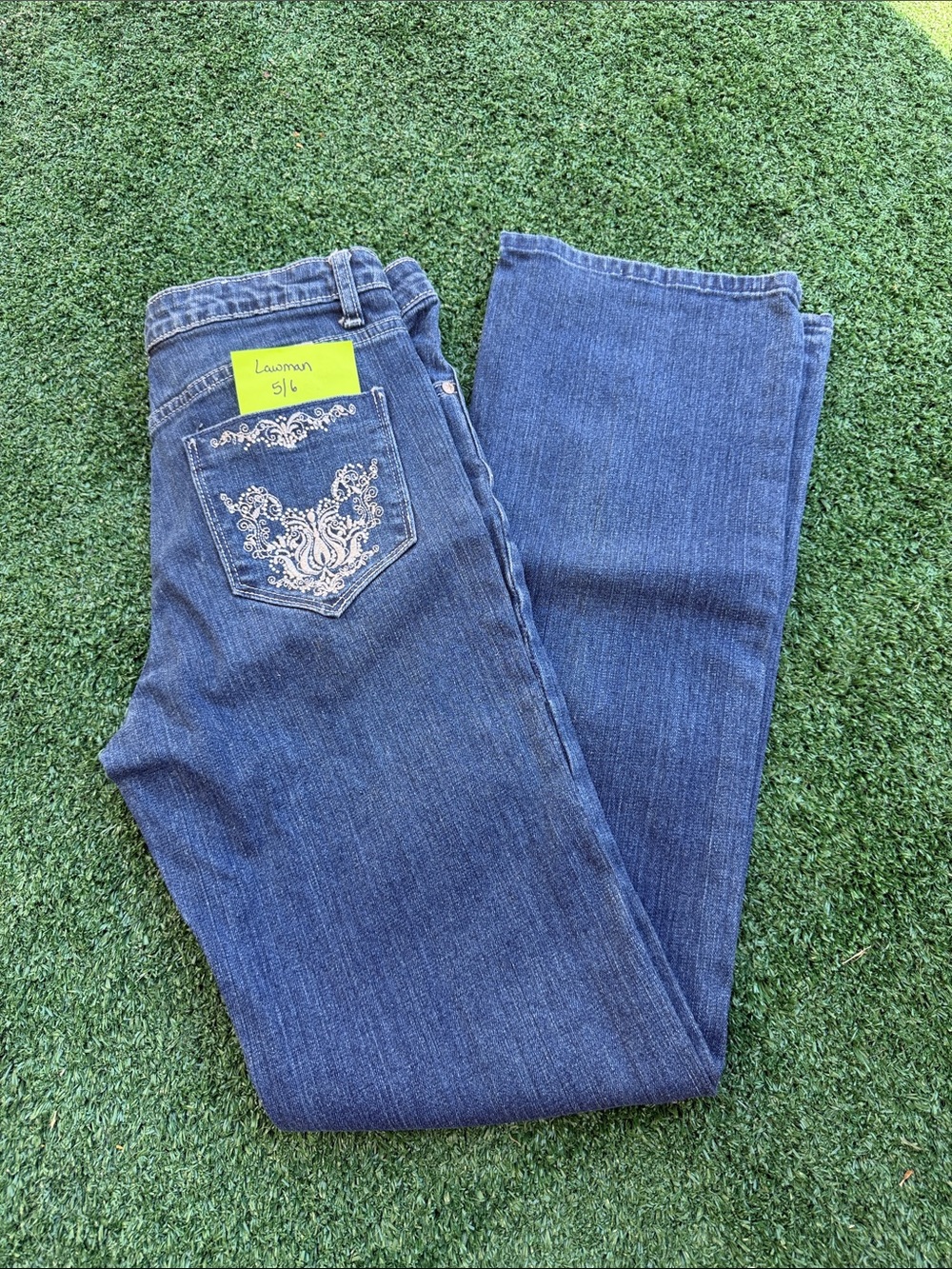 Women’s Blue Embroidered Pocket Jeans
